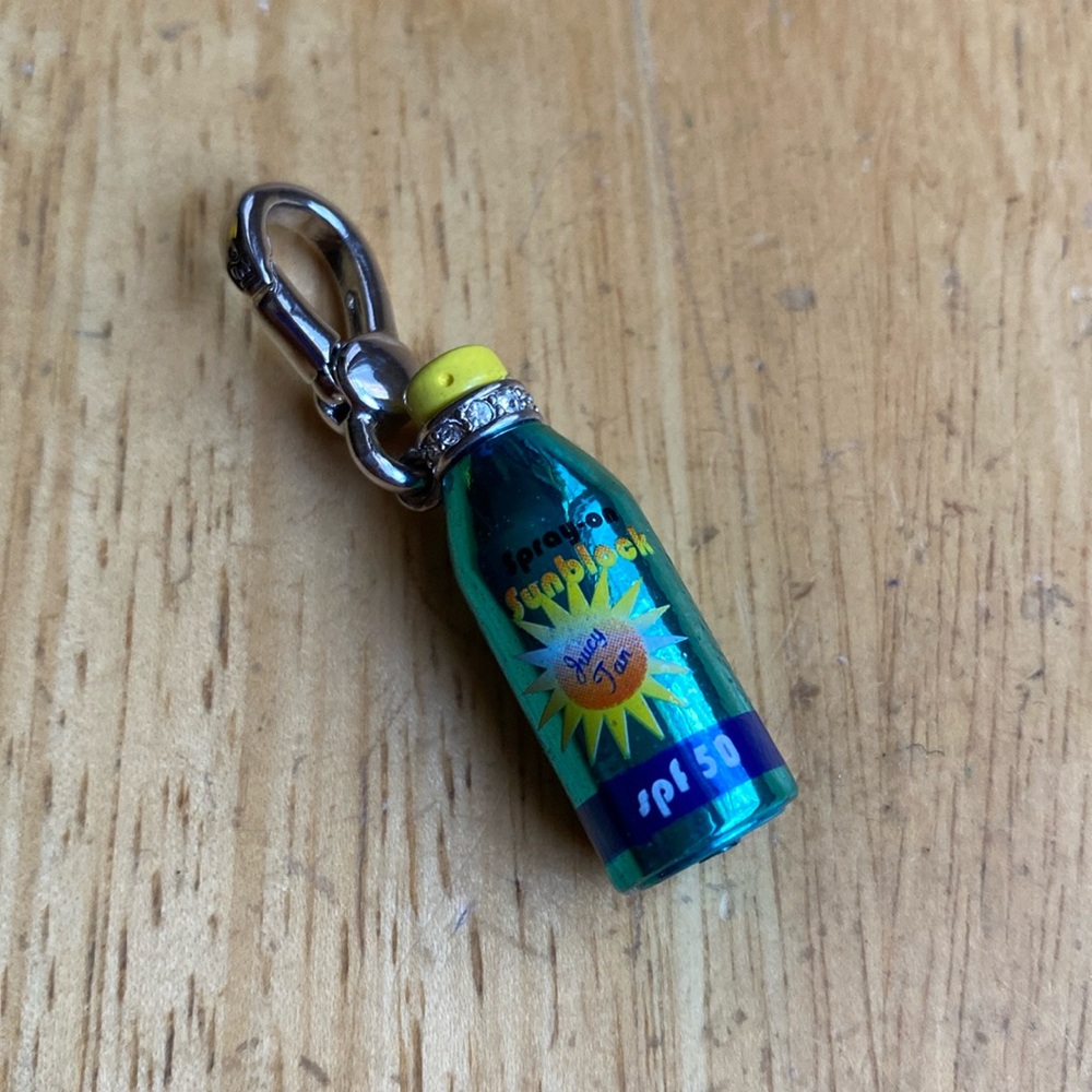 Juicy couture charm sunblock
